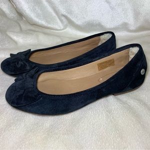 UGG “Rohen” Black Suede Flats with cute bow. Women size 6